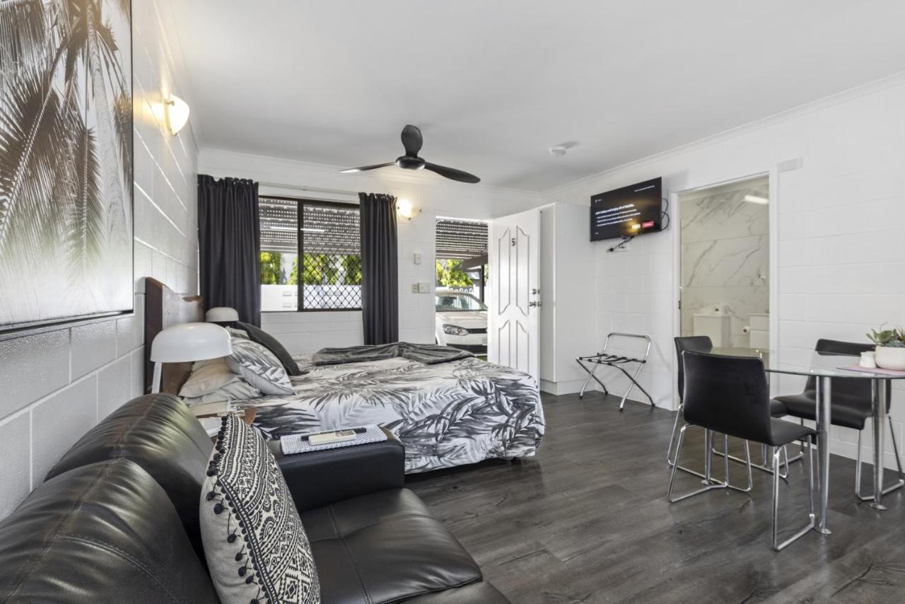 טאונסביל Motel On Mitchell מראה חיצוני תמונה
